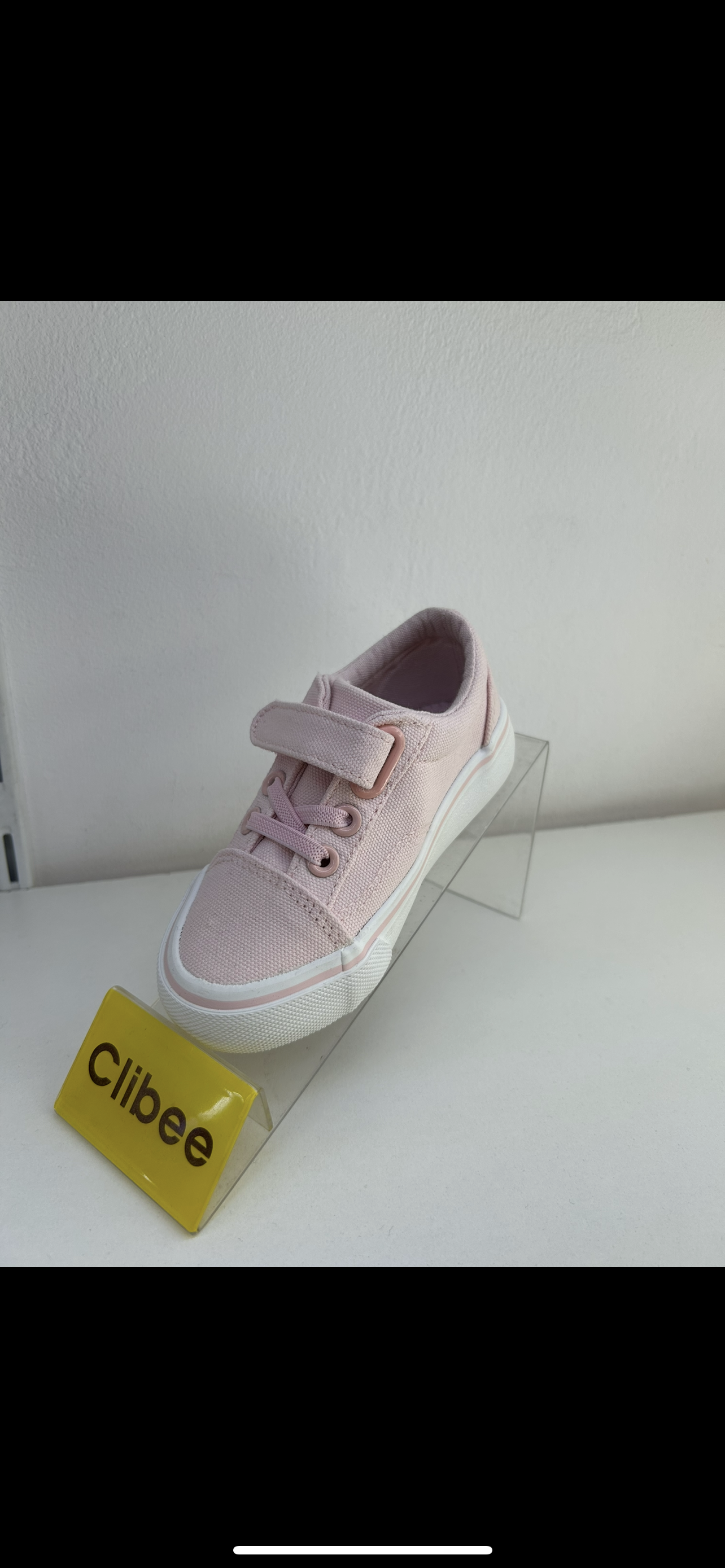 Clibee tennised