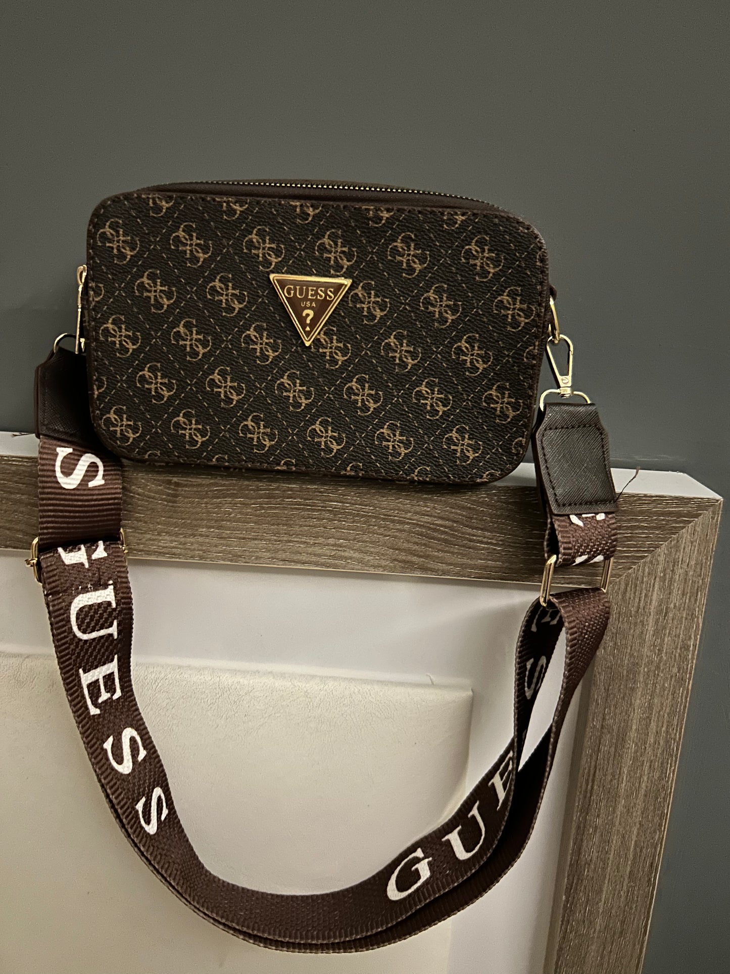 Guess CROSSBODY